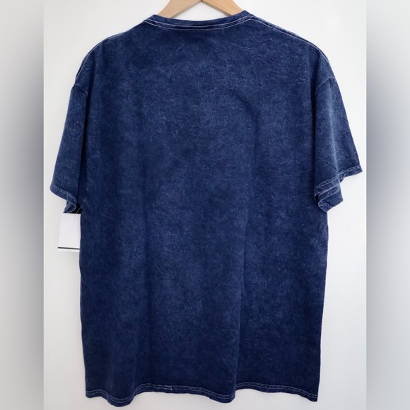 Epic Universe Emblem Adult T-Shirt Brand New XL Universal Studios - Picture 7 of 8